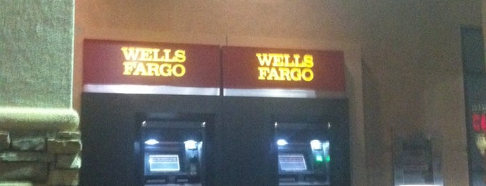 Wells Fargo is one of สถานที่ที่ Trish ถูกใจ.