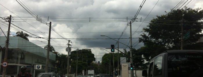 Avenida Europa is one of Streets & Roads.