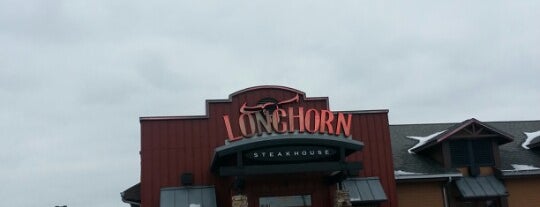 LongHorn Steakhouse is one of Tempat yang Disukai Kathy.