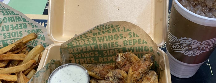 Wingstop is one of Lieux qui ont plu à Amby.