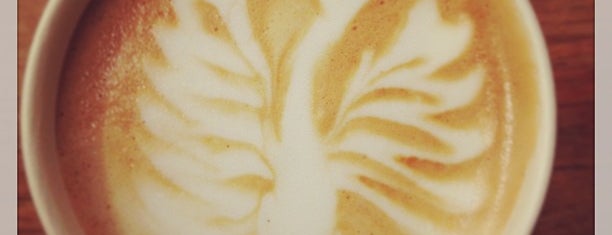 BALLOND'ESSAI Latte & Art is one of Japan.