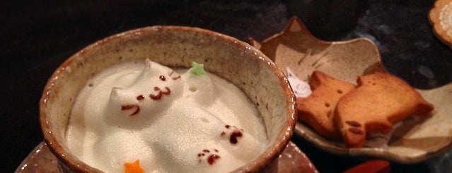 Oshiage Nyanko is one of Design latte art.