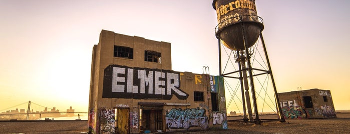 Boblo Terminal is one of Urbex Detroit.