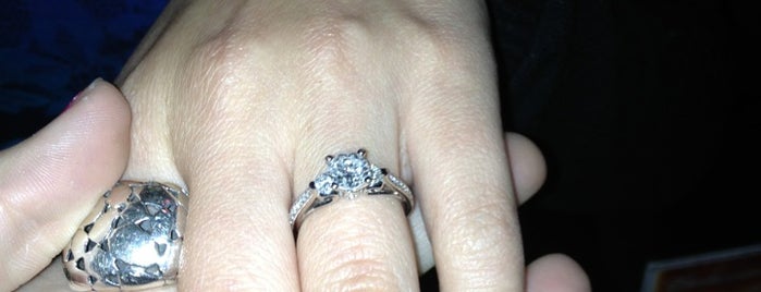 Sandra's Engagement Ring is one of Posti che sono piaciuti a Chris.