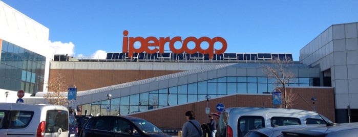 Ipercoop is one of Orte, die Massimo gefallen.