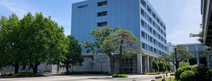 東京経済大学 6号館 is one of 東京経済大学.