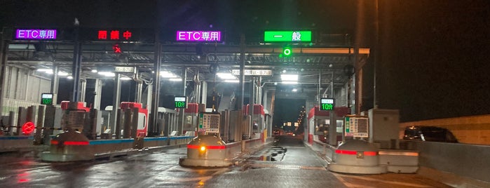 瓜破本線料金所 is one of 高速道路、自動車専用道路.