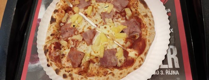 Pizza Hut is one of Nieko : понравившиеся места.