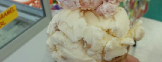 Hawaiian Brain Freeze Shave Ice & Ice Cream is one of Big Island 🌴 ☀️.