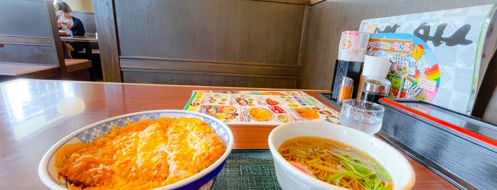 まるまつ 本宮店 is one of 俺の食事….