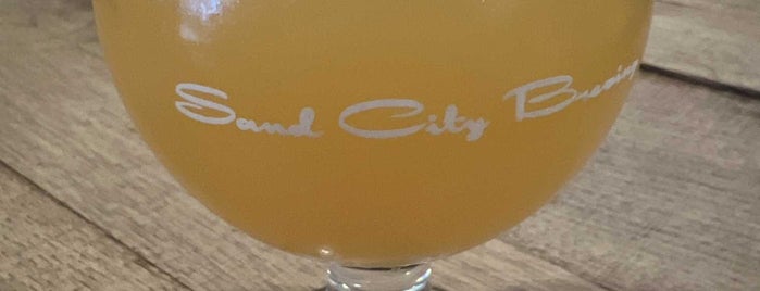 Sand City Brewing Company is one of Docks.