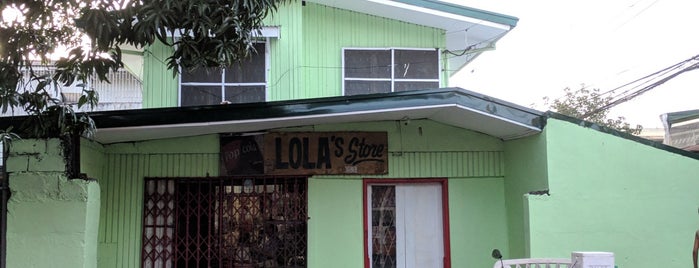 Lola's Store is one of Tempat yang Disukai Joe.