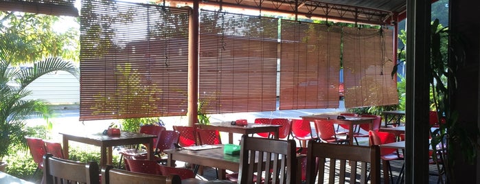 Ummi Aisah (Restaurant & Catering) is one of Jalan2 ketatkan perot...