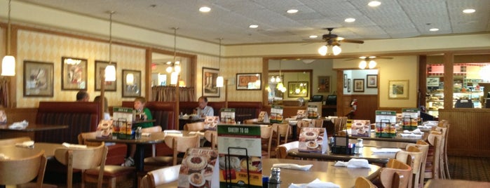 Perkins Restaurant & Bakery is one of I am bored -_- (Twin Cities MN).