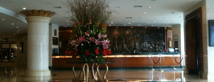 The Pavilion Hotel is one of Lieux qui ont plu à Shuang.