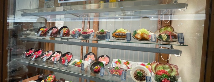 まぐろ料理鮪小屋本店 is one of 名古屋駅周辺.