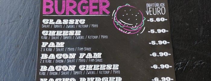 Burger Fam is one of Locais curtidos por Tobias.