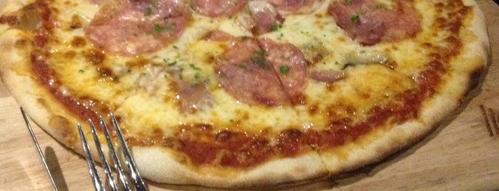 Italics Restaurant & Rise Bar is one of The 15 Best Places for Pizza in Chiang Mai.