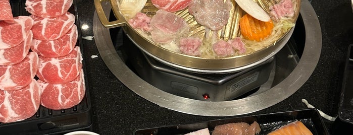 Bar B Q Plaza is one of Veeさんのお気に入りスポット.