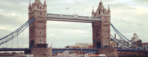 Tower of London Riverside Walk is one of Must Visit London.
