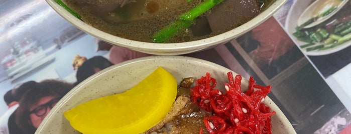 大鼎豬血湯 is one of 食.