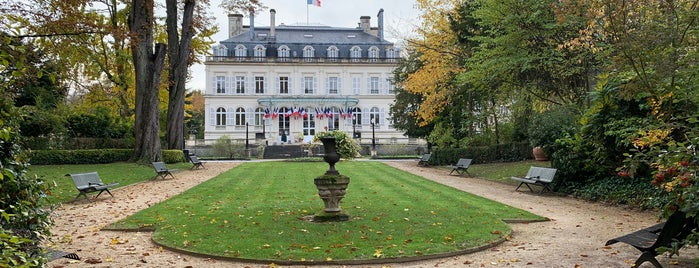 Parc de la Mairie is one of สถานที่ที่บันทึกไว้ของ Champagne.