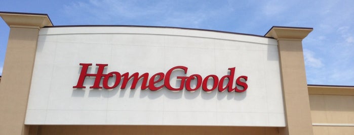 Homegoods is one of Lisaさんのお気に入りスポット.