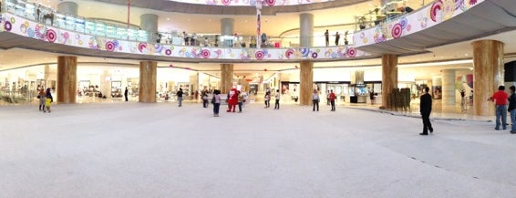 Lotte Shopping Avenue is one of dps.