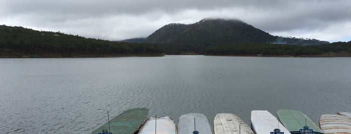 Tuyen Lam Lake is one of Nha Trang & Da Lat.