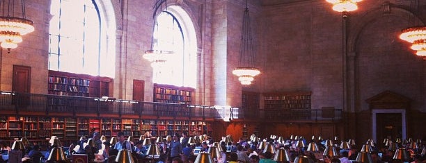 Нью-Йоркская публичная библиотека is one of New York.