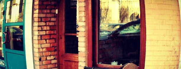 Лавка и кафе студии Артемия Лебедева is one of Cafes & Restaurants ($).
