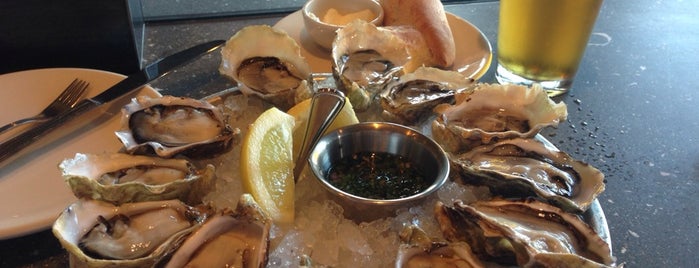 Hog Island Oyster Co. is one of Brunch!.