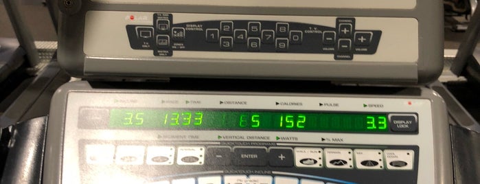 24 Hour Fitness is one of Gさんのお気に入りスポット.