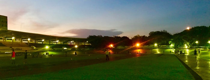 Amoranto Sports Complex is one of Chicken Joy.