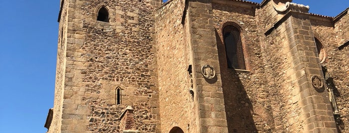 Iglesia De Santiago is one of Extremadura.