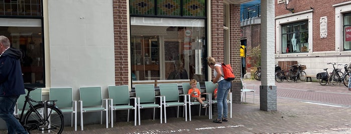 IJssalon W. Laan is one of Alkmaar.
