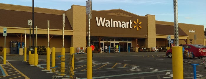 Walmart Supercenter is one of Past.