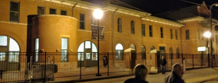 Amtrak - Dodge City, KS (DDG) is one of Orte, die John gefallen.