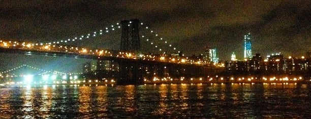 Grand Ferry Park is one of Parks I love.