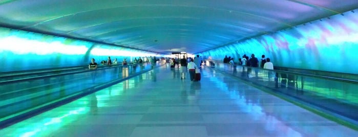 Detroit Metropolitan Wayne County Airport (DTW) is one of Liana: сохраненные места.