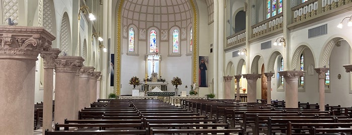 Paróquia Assunção de Nossa Senhora is one of Igrejas.