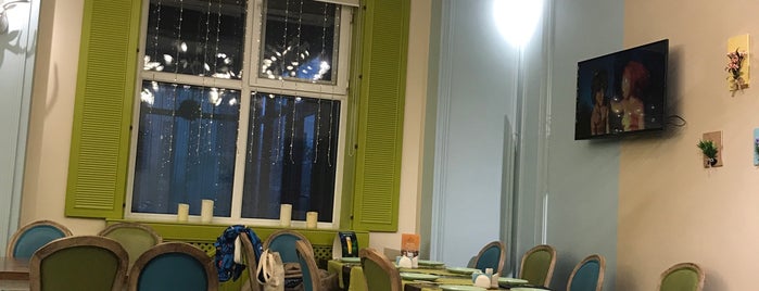 News Cafe is one of Park terrassa, На крыше, Rivas, La Mansarde..