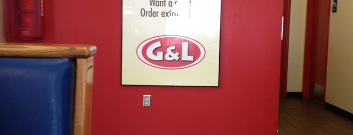 G&L Chili Dogs is one of สถานที่ที่ Karen ถูกใจ.