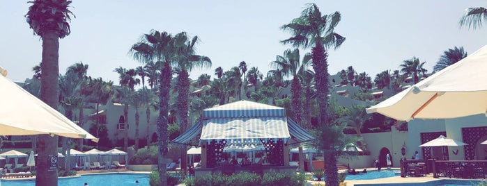 Four Seasons Resort Sharm El Sheikh is one of Posti che sono piaciuti a Feras.