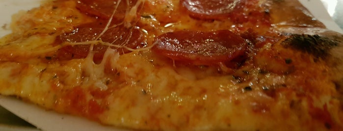 En Guay Si Pizza is one of Madrid.