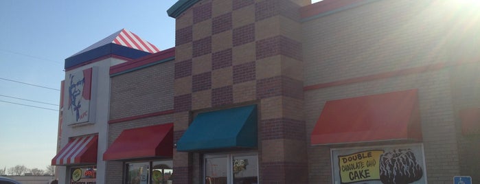 KFC is one of Top 10 dinner spots in Apple Valley, MN.