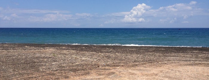 Monolithos Beach is one of Must visit beaches in Santorini.