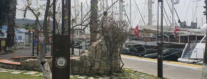 Liman Yürüyüş Yolu is one of Bodrum Musts.