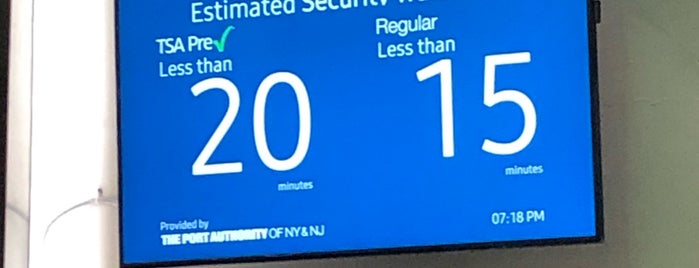 TSA Security Checkpoint A3 is one of Tempat yang Disukai Noelle.