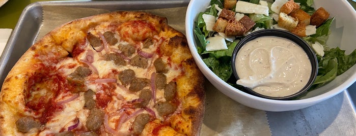 Flippers Pizzeria is one of Must-visit Food in Orlando.